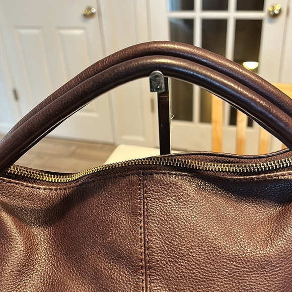 Italian Leather Bag - Picture 5 of 10